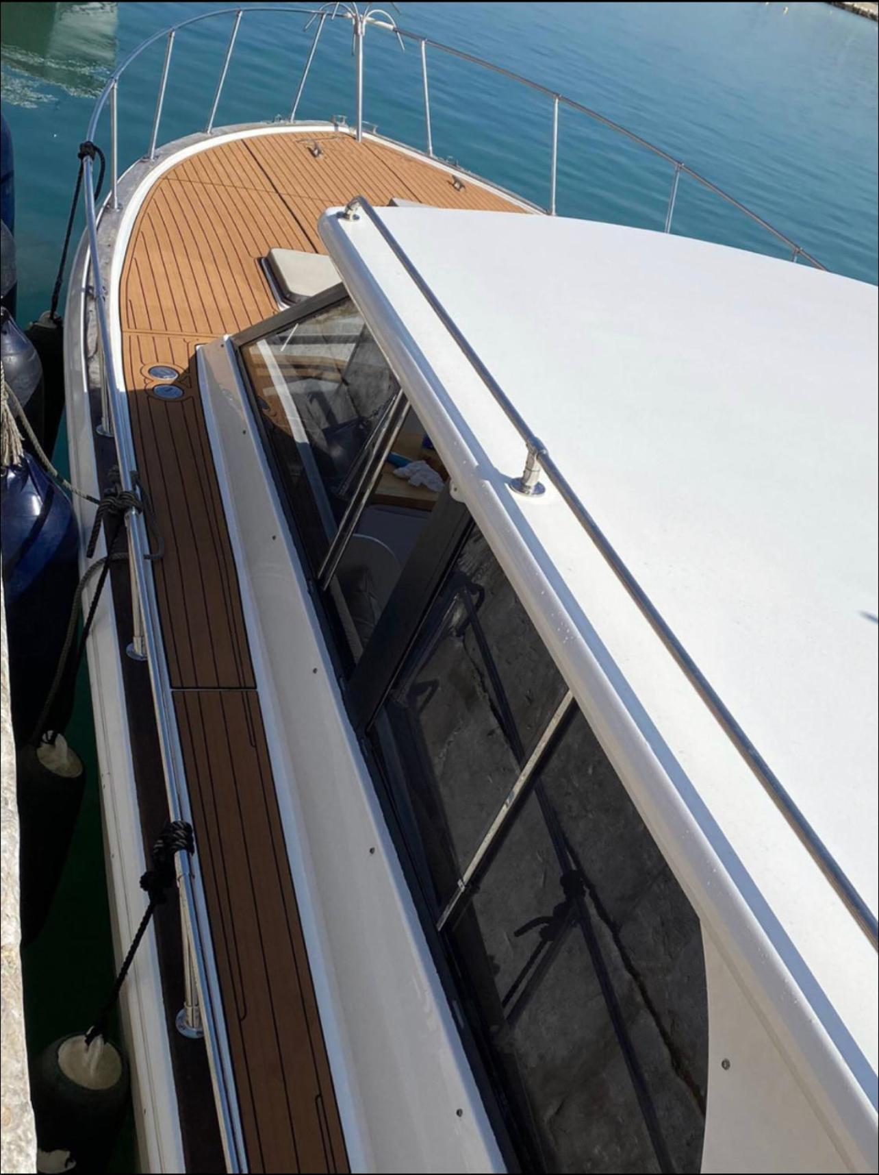 Barco Americano Sotogrande توريغواديارو المظهر الخارجي الصورة